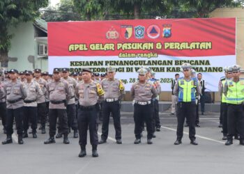 Antisipasi Bencana, Polres Lumajang Gelar Apel Siaga Bencana Hidrometeorologi.