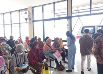 Sejumlah Tenaga Kerja RSUD Lumajang Turun ke Lapangan
