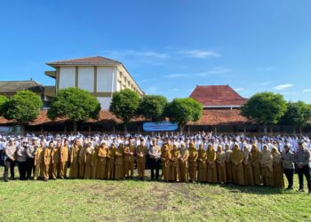 “Satlantas Polres Lumajang Back to School” Ajak pelajar tertib berlalulintas