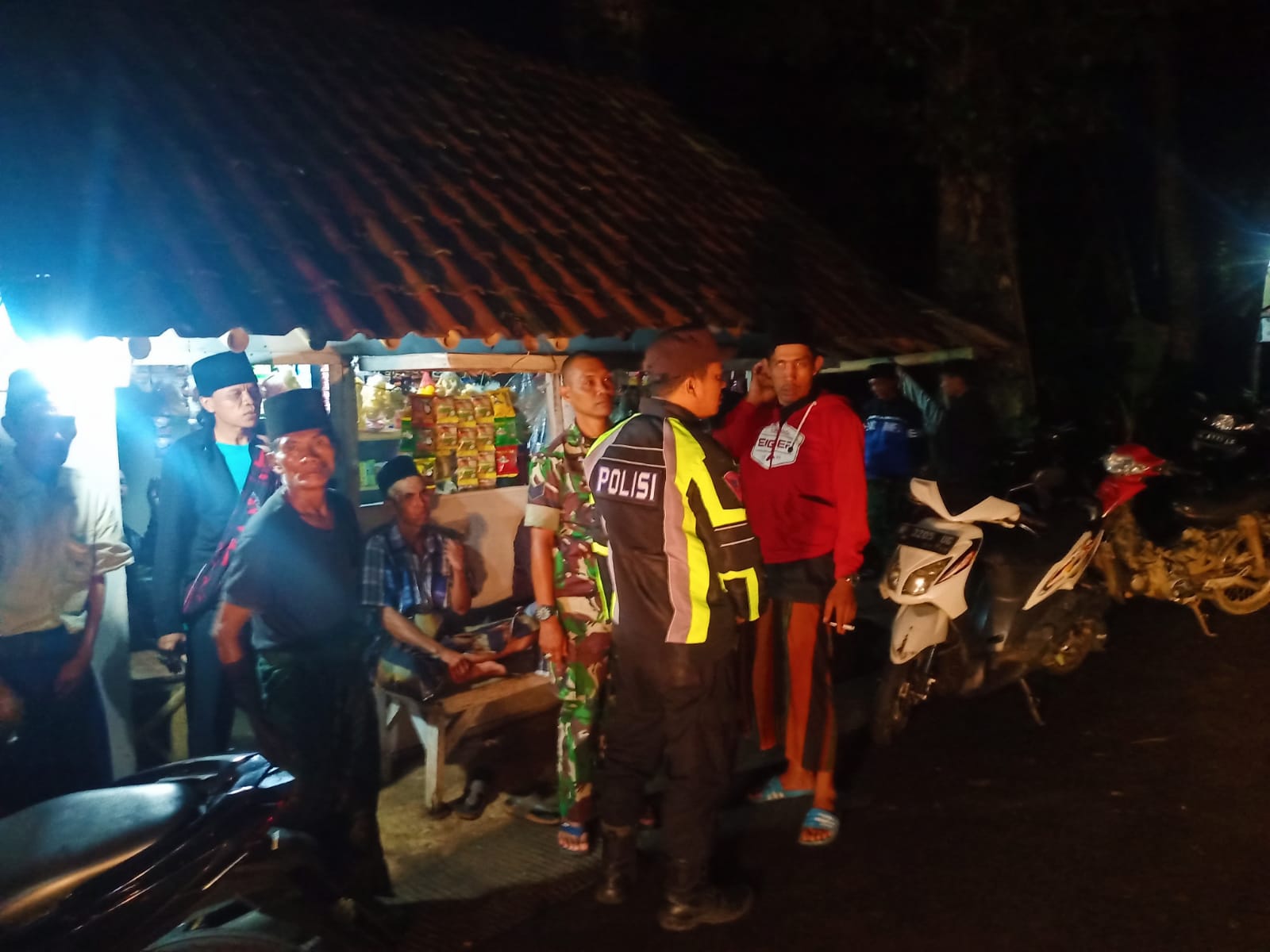 Sambang Warga, Polisi ajak Jaga Persatuan dan Kesatuan Pasca Pencoblosan