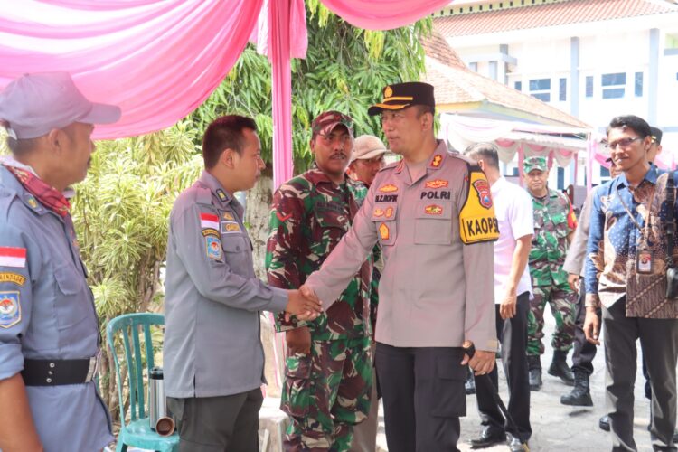 Kapolres Lumajang laksanakan Patroli Pemantauan Rekapitulasi Suara Pemilu 2024