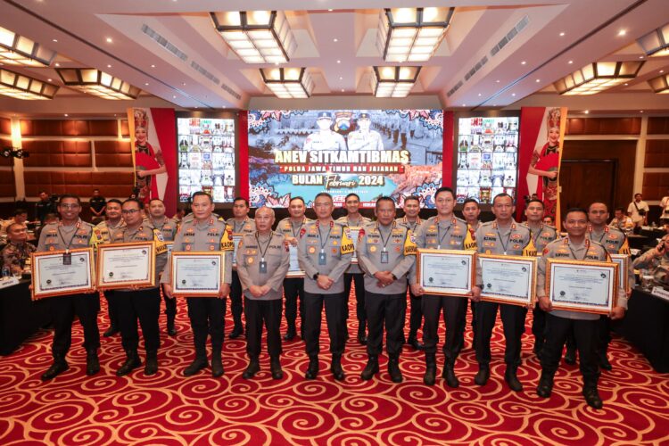 Polres Lumajang Raih Penghargaan Penganugerahan Predikat Penilaian Kepatuhan dari Ombudsman RI