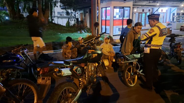 Patroli Hunting, Gabungan Tim Sus dengan Sat Lantas Antisipasi Kriminalitas Malam Hari