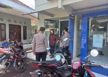 Memastikan Situasi Kemanan di Bank BRI Polsek Pasrujambe Patroli Bank BRI