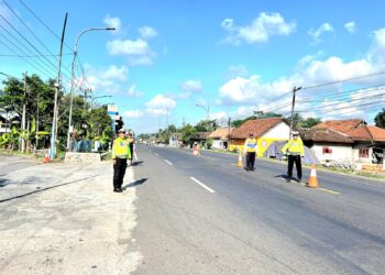 Satgas Kamseltibcarlantas Polres Lumajang Jaga Kelancaran Lalu Lintas Jelang Pilkada
