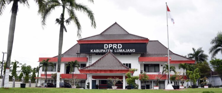 DPRD Lumajang Anggarkan 500 Juta Bagi Dinas Sosial Untuk Dorong Perbaikan Data Terpadu Kesejahteraan Sosial-DTKS