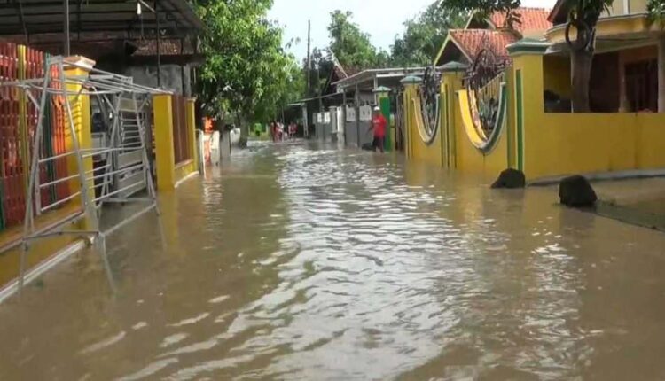 Bondowoso Dilanda Banjir dan Longsor Usai Hujan Deras