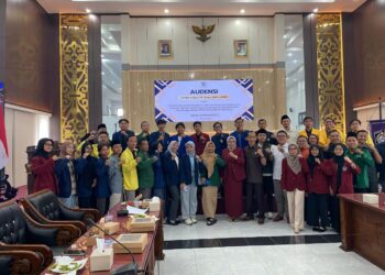 Ketua Dewan Hadapi Langsung Audensi Desakan Mahasiswa