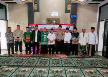 Kapolsek Padang Ajak Warga Aktifkan Siskamling di Safari Ramadhan Khususnya Desa Babakan Lumajang