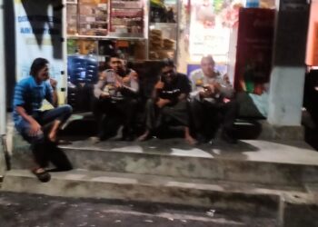Patroli Malam Ramadan, Polsek Pasrujambe Antisipasi 3C dan Beri Rasa Aman