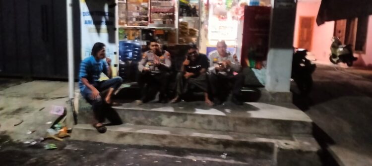 Patroli Malam Ramadan, Polsek Pasrujambe Antisipasi 3C dan Beri Rasa Aman