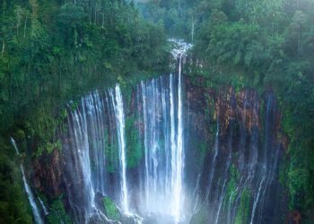 Perintah Bupati Lumajang Wisata Tumpak Sewu dan Grojogan Sewu Ditutup Sementara