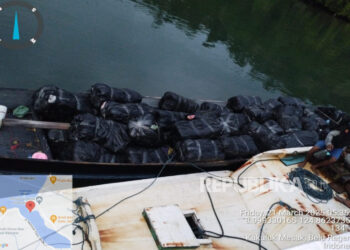 Bea Cukai Gagalkan Penyelundupan Pakaian Bekas di Perairan Pasir Putih