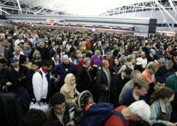 Turis dari Negara ini Dilarang Masuk AS Trump Bakal Sahkan Aturan Bagi Pelancong