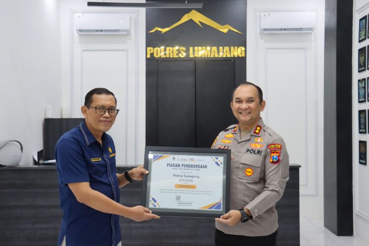 Penghargaan Pengelolaan Anggaran Terbaik Dari KPPN Jember Dianugerahkan Kepada Polres Lumajang