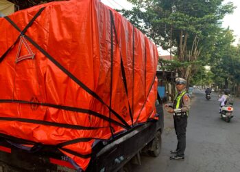 Operasi Patuh Semeru 2025: Satlantas Polres Lumajang Tertibkan Lalu Lintas dan Beri Himbauan