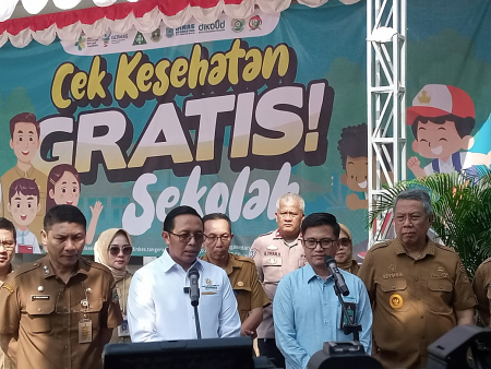 1.225 Pelajar SMAN 6 Tangsel Jalani Cek Kesehatan Gratis Sekolah