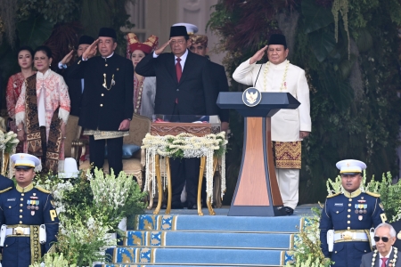 Pesan Persatuan dari Pakaian Adat
