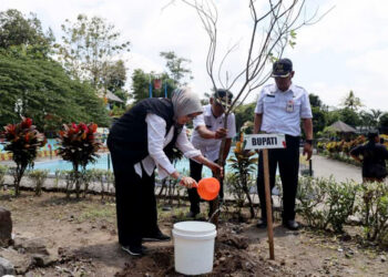 Demi Kualitas Hidup Bunda Indah Ajak Generasi Muda Merawat Alam