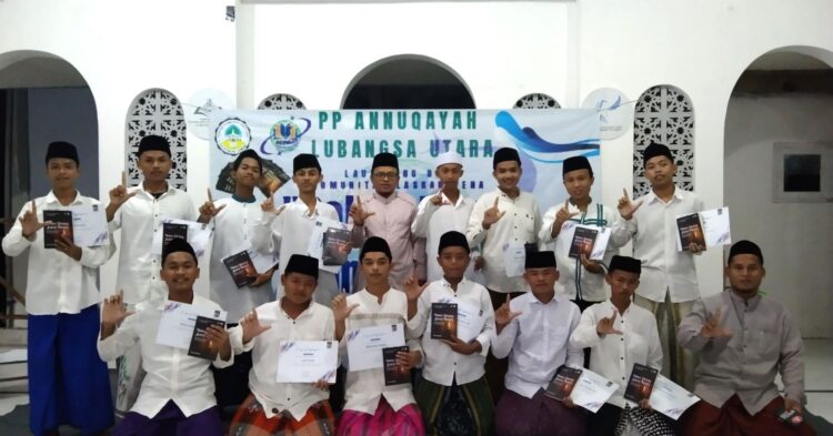Buku Dalam Hening Kami Bicara Dilaunching, Santri Lubangsa Utara Menyapa Dunia Lewat