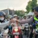 Satlantas Polres Lumajang Bagikan 500 Takjil, Ngabuburit Road Safety Ramadhan Disambut Antusias Warga